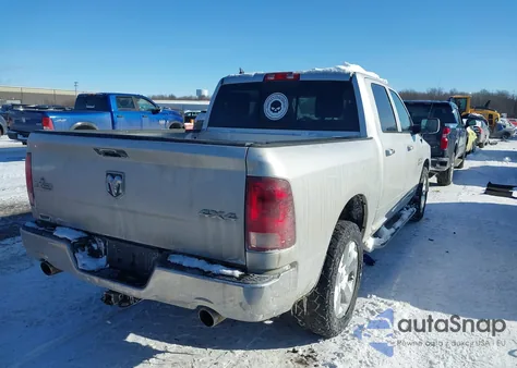 2015 Ram 1500 Big Horn z USA, uszkodzony, nr VIN 1C6RR7LT9FS772920